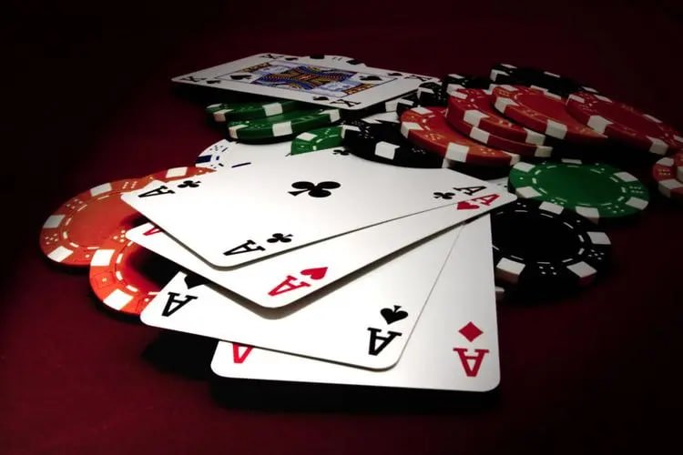 8pgn Myanmar platform ကစားသမားများ Smartphone မှ Sports Betting Live Casino ကစားနေသောမြင်ကွင်း
